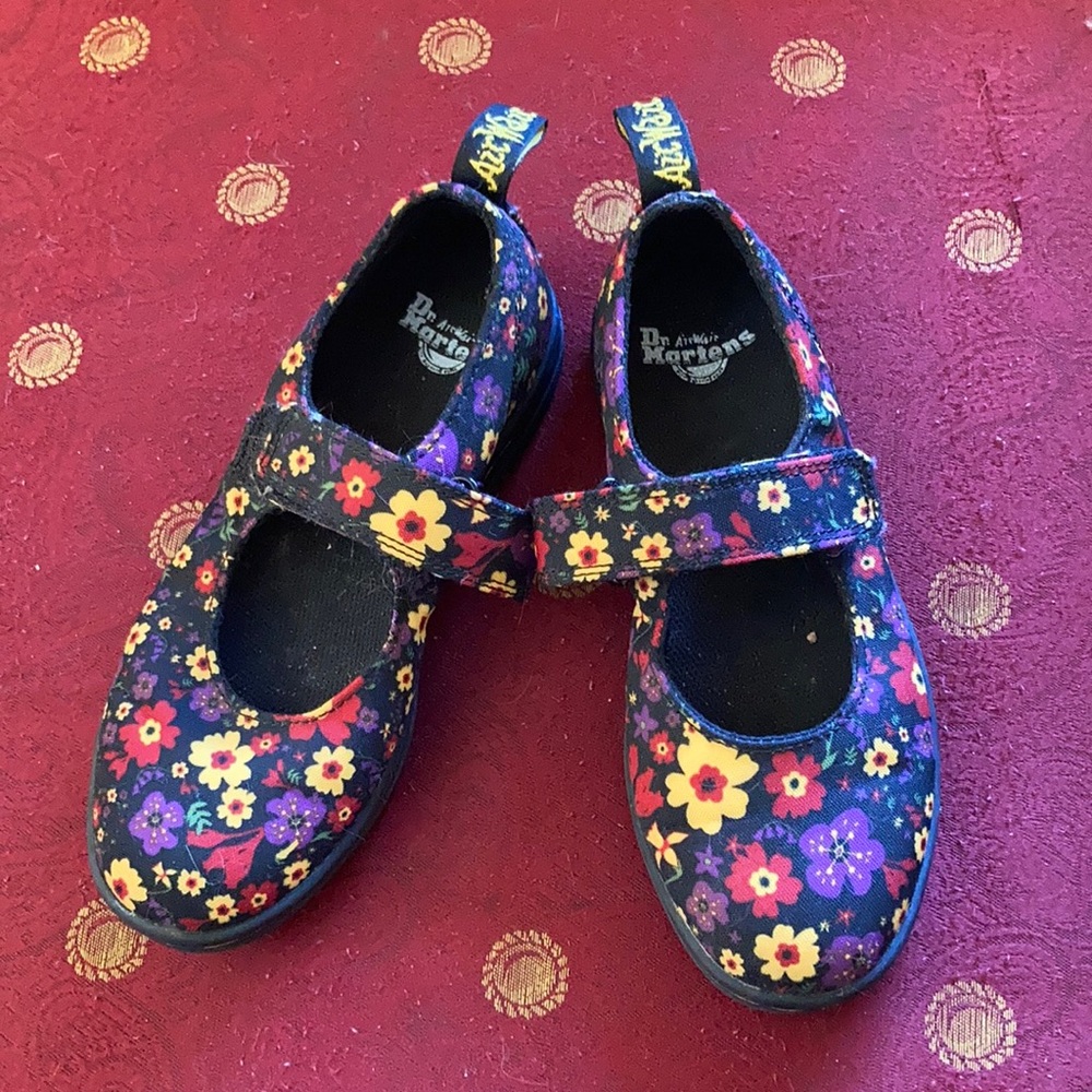 NWOT Doc Martens Mary Janes Girls size 1